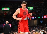 开运体育app下载-开拓者内线盲区暴露，难以遮掩