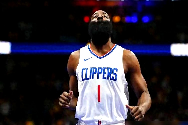 快船击败公牛，结束连败