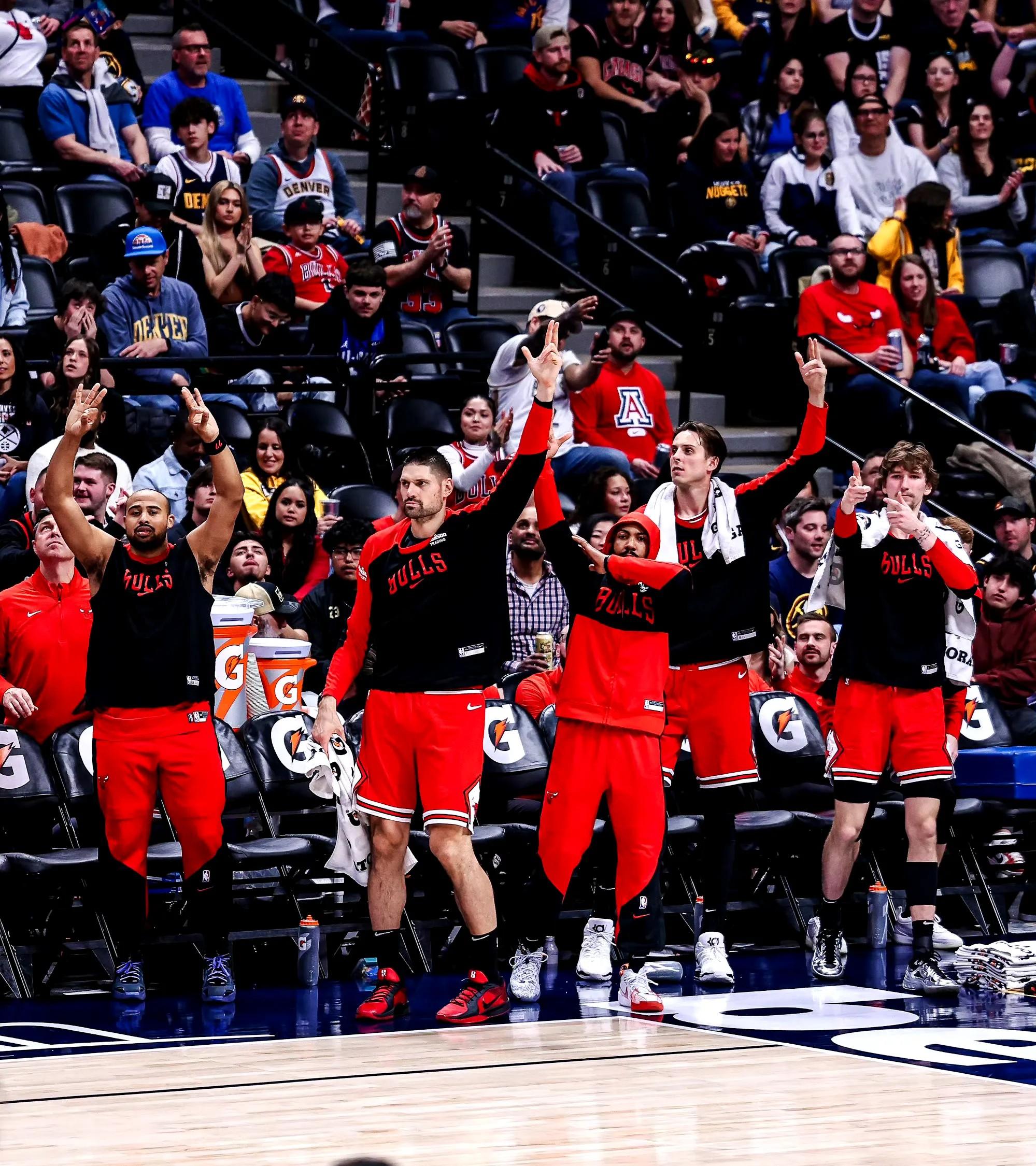 快船队击败公牛队获胜 快船队击败公牛队获胜