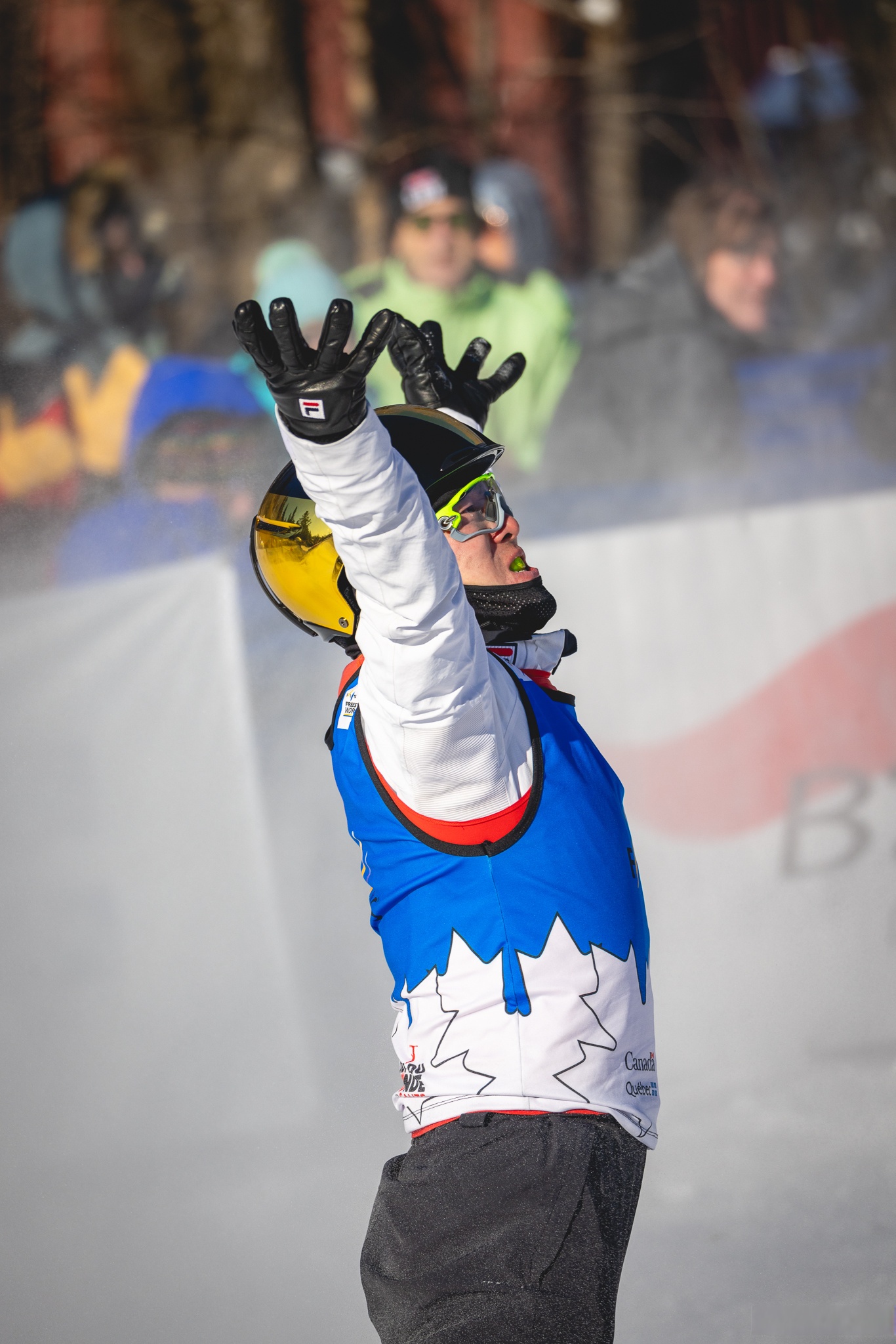 竞技舞台精彩呈现,运动员挑战突破自我的简单介绍 竞技舞台精彩呈现,运动员挑战突破自我的简单介绍