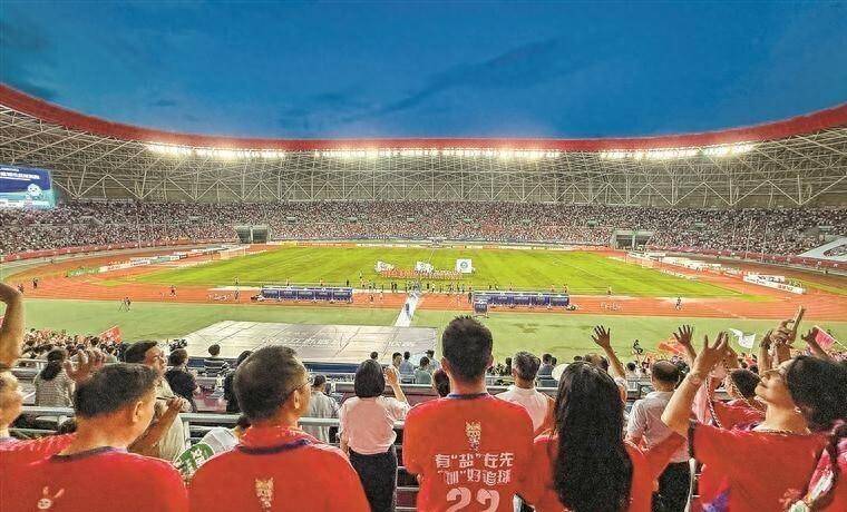 红火足球联赛吸引世界球员加盟，实力堪称一绝的简单介绍