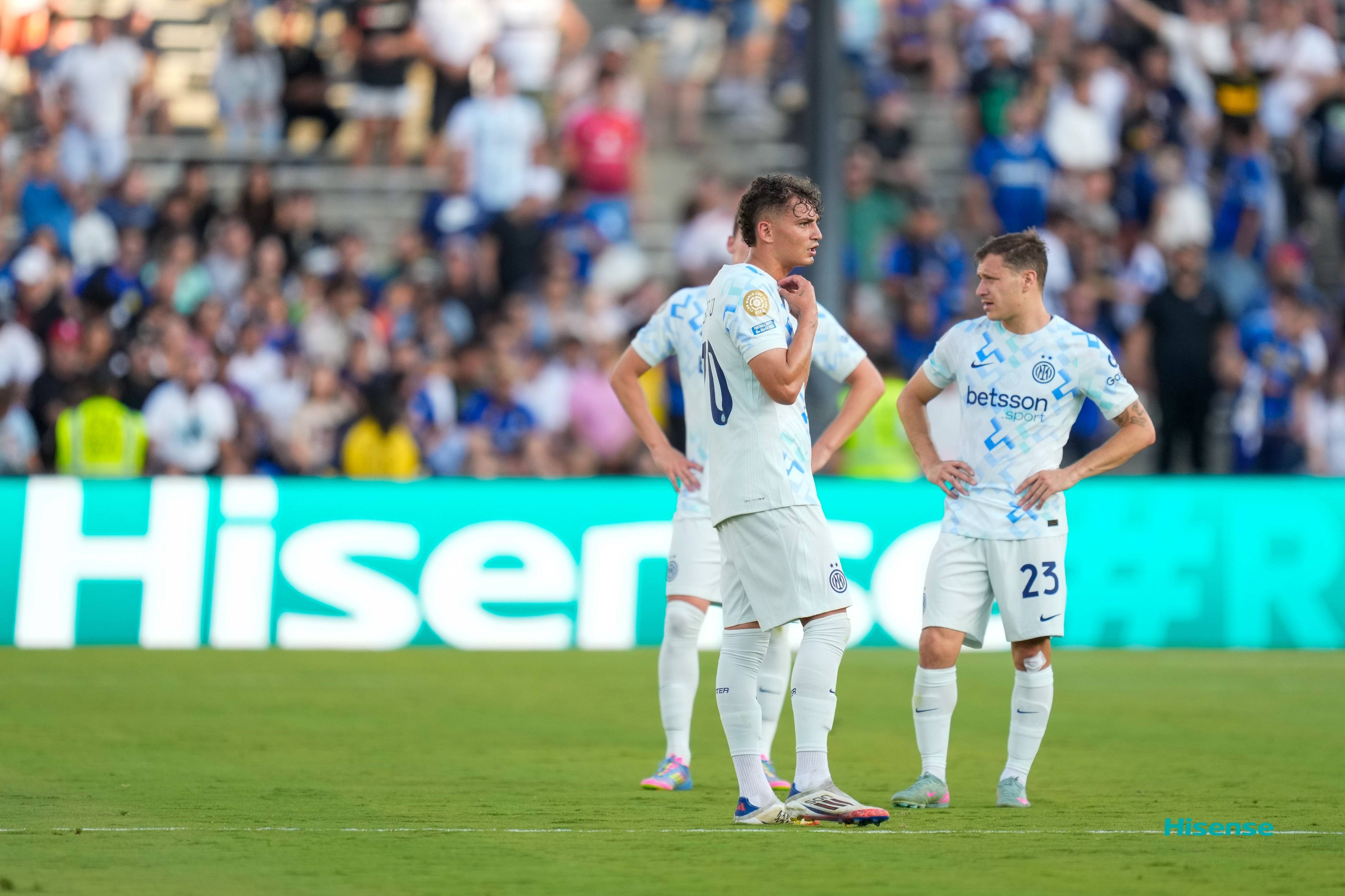 无法忽视!球场上发生的精彩瞬间让人震撼不已!的简单介绍 无法忽视!球场上发生的精彩瞬间让人震撼不已!的简单介绍