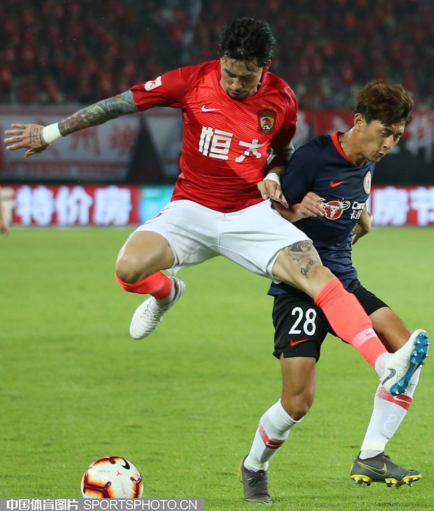 关于广州恒大击败山东泰山,稳居积分榜第一的信息 关于广州恒大击败山东泰山,稳居积分榜第一的信息