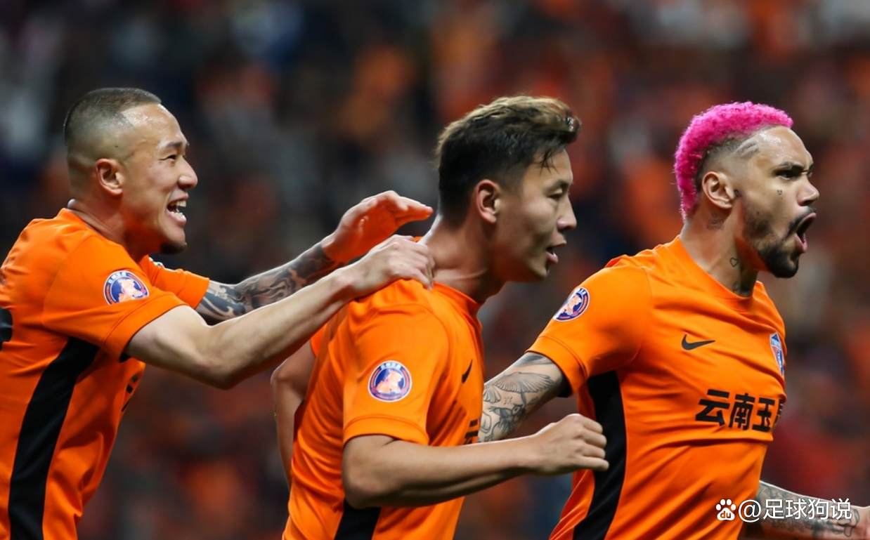 双方球队在比赛中互有胜负! 双方球队在比赛中互有胜负!