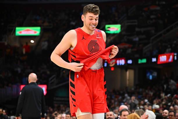 开拓者内线盲区暴露,难以遮掩 开拓者内线盲区暴露,难以遮掩