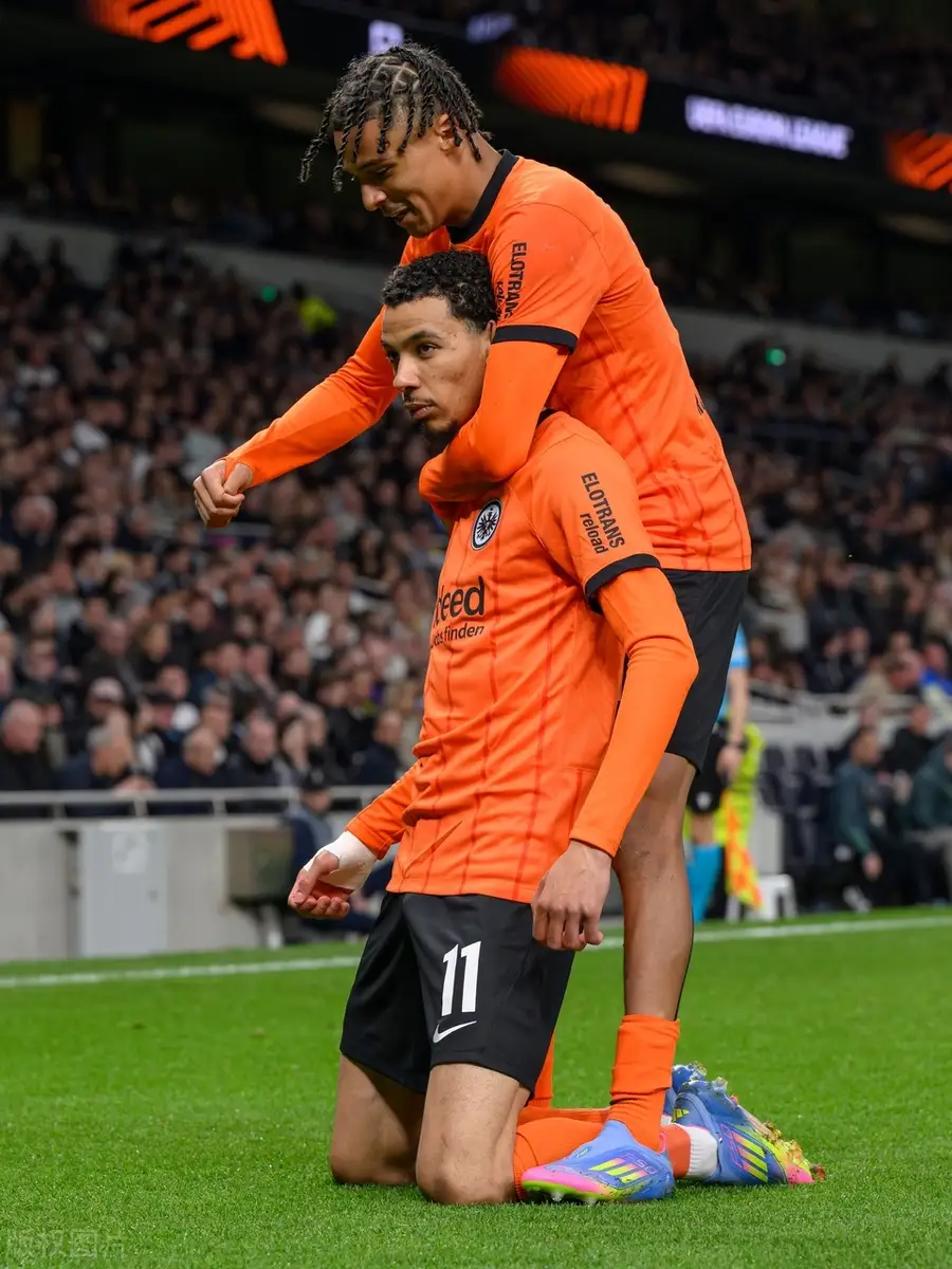 托特纳姆热刺主场一波三折，仍然坚定向前走去的简单介绍