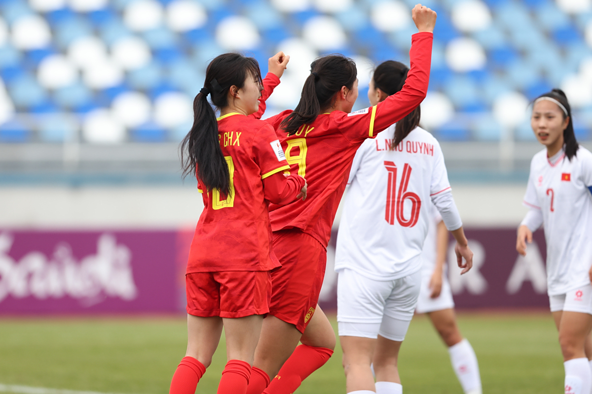 包含女足赛事备战决心坚定，力争全胜的词条