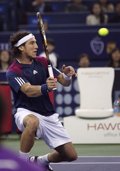 摩纳哥客场逆转，继续取得关键胜利的简单介绍