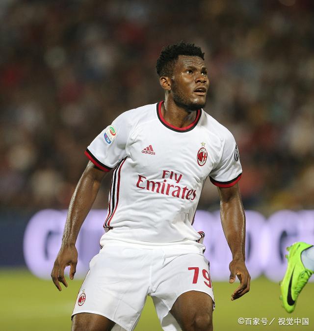 AC米兰后防失守，球队主教练紧急召开会议的简单介绍