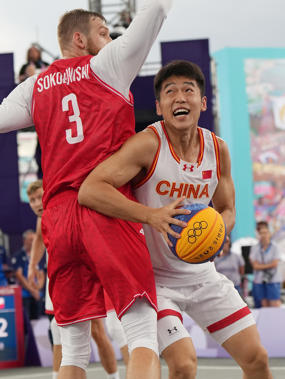 波兰篮球比赛吸引体育爱好者积极参与