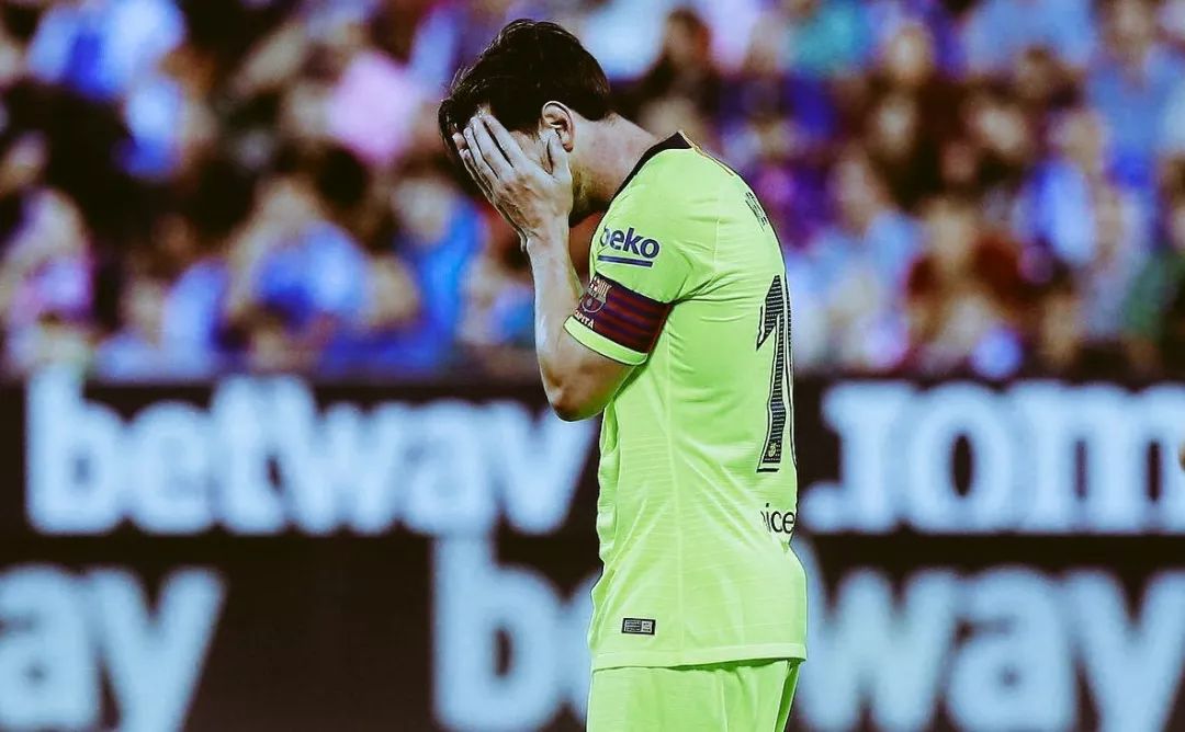 塞维利亚爆冷击败巴萨结束颓势