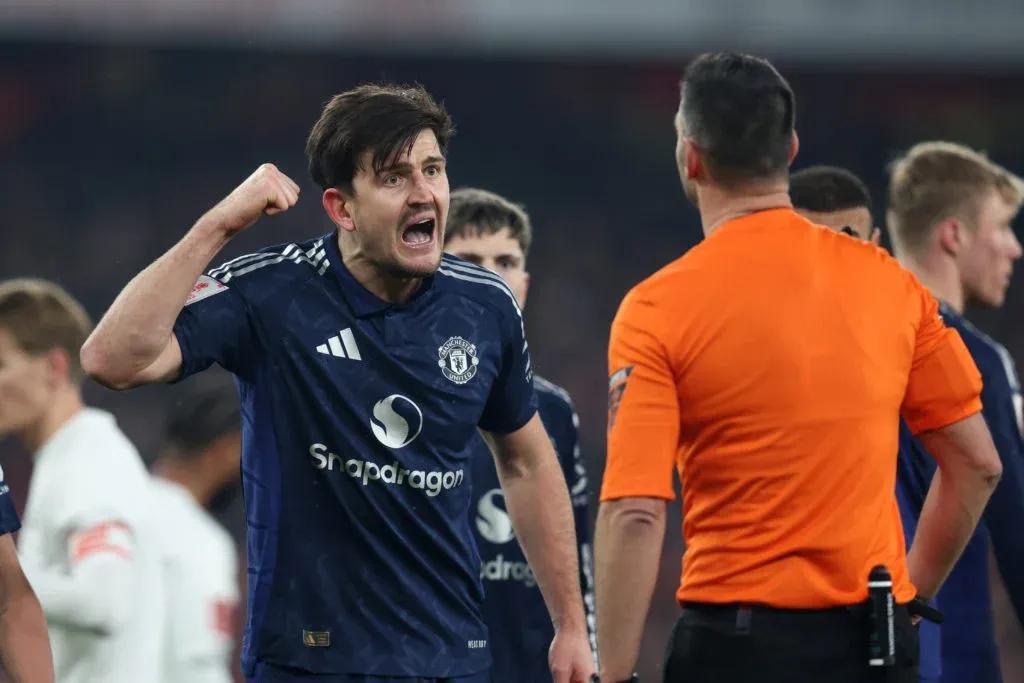 曼联在比赛中实现逆袭，苦战取胜